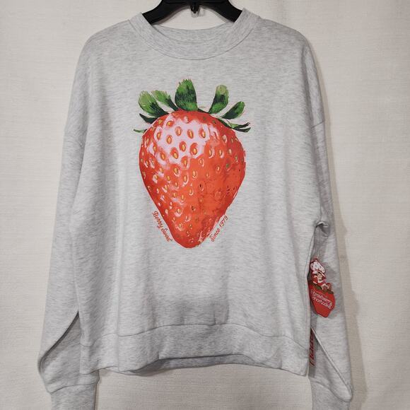 Strawberry shortcake strawberry sweatshirt women's size small - Picture 9 of 9